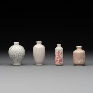 Six various Chinese ge-type and copper-red snuff bottles, 19th C. — photo 3