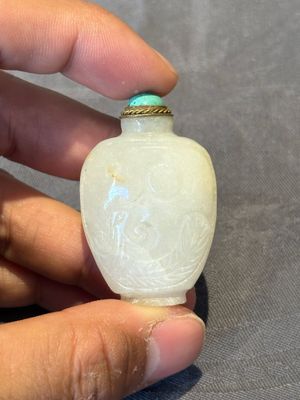 Six various Chinese hardstone and jade snuff bottles, 19/20th C. — 照片 20