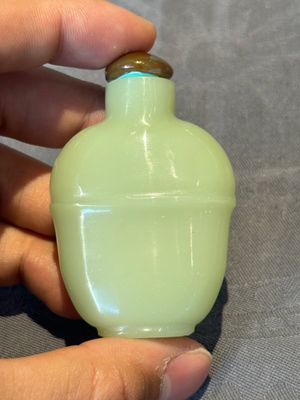 Six various Chinese hardstone and jade snuff bottles, 19/20th C. — 照片 27