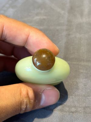 Six various Chinese hardstone and jade snuff bottles, 19/20th C. — 照片 29