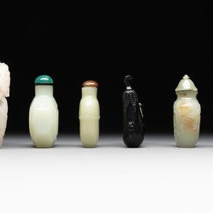 Six various Chinese hardstone and jade snuff bottles, 19/20th C. — 照片 5