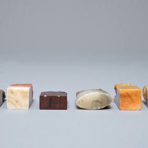 Six various Chinese hardstone seals with horses, 19/20th C. — photo 5