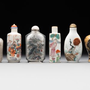 Six various Chinese porcelain and glass snuff bottles, 19th C. — foto 2