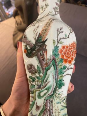 Six various Chinese porcelain vases and one covered jar, 19/20th C. — 照片 5