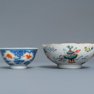 Six various Chinese porcelain wares, 19/20th C. — photo 4
