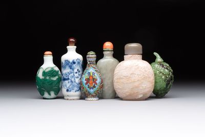 Six various Chinese snuff bottles, 19/20th C.