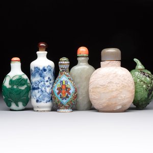 Six various Chinese snuff bottles, 19/20th C. — photo 1