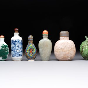 Six various Chinese snuff bottles, 19/20th C. — photo 2