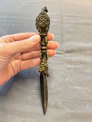 Six various Tibetan ritual objects, 19/20th C. — photo 1