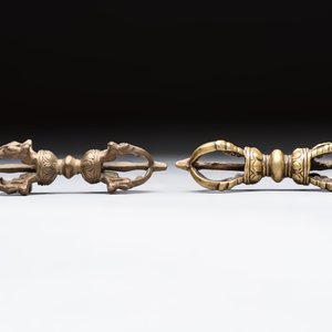 Six various Tibetan ritual objects, 19/20th C. — photo 16