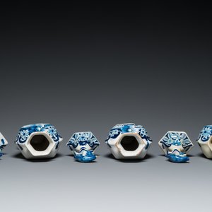 Six vases en faïence de Delft en bleu et blanc, 17/18ème — photo 6