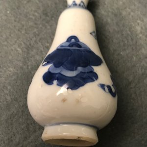 Six vases en porcelaine de Chine bleu et blanc, Kangxi — photo 18