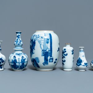Six vases en porcelaine de Chine bleu et blanc, Kangxi — photo 5