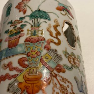 Six vases en porcelaine de Chine famille rose et qianjiang cai, 19/20ème — photo 23