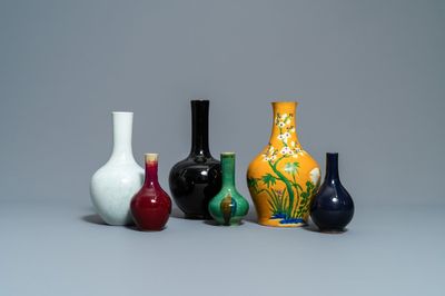 Six vases en porcelaine de Chine monochrome, 18ème et après