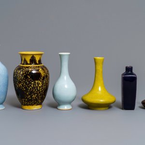 Six vases en porcelaine de Chine monochrome, 19ème — photo 2