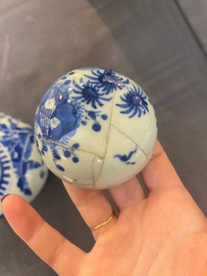Six vases et un pot couvert en porcelaine de Chine, 19/20ème — photo 21