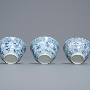 Sixteen Chinese blue and white cups and saucers, Kangxi — photo 28