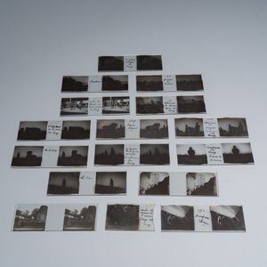 Sixteen Chinese glass negatives and three rolls of film with mostly temple views from China and Angkor, 19/20th C. — 照片 2