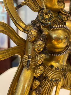 Statuette de Sarvabouddha Dakini en bronze doré, Sino-Tibet, probablement 15ème — photo 11