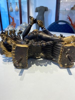 Statuette de Yamantaka en bronze doré, Sino-Tibet, probablement 17/18ème — photo 13