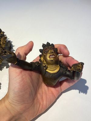 Statuette de Yamantaka en bronze doré, Sino-Tibet, probablement 17/18ème — photo 19