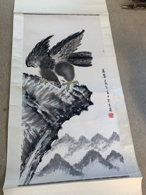 Su Yunchang 蘇運昌: 'Eagle', ink and colour on paper, 20th C. and Dong Liangguan 董良觀: 'Eagle', ink and colour on paper, 20th C. — photo 2