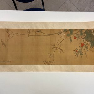 Sun Jia Shou (20e eeuw), inkt en kleur op zijde: 'Bloesemtakken met vogels en insecten', gedat. 1936 — foto 9