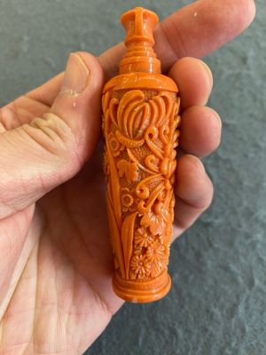Tabatière à décor de chrysanthèmes en corail rouge, Chine, 19/20ème — photo 4