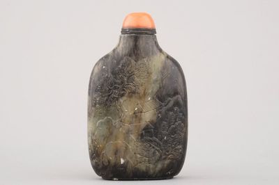 Tabatière chinoise en jade sculptée