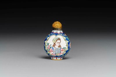 Tabatière en émaux de Canton à décor de scène européenne, marque de Qianlong, 19ème