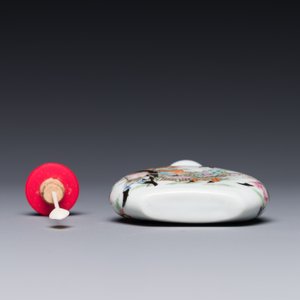 Tabatière en porcelaine de Chine famille verte à décor de mariage de la sœur de Zongkui, 19ème — photo 3