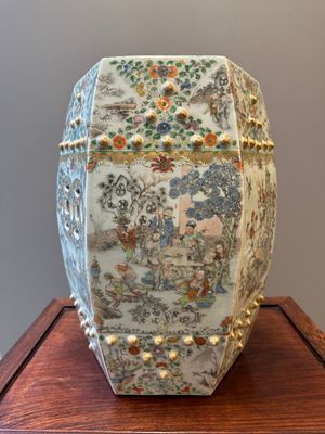Tabouret en porcelaine de Chine famille verte de Canton à décor figuratif, 19ème — photo 6