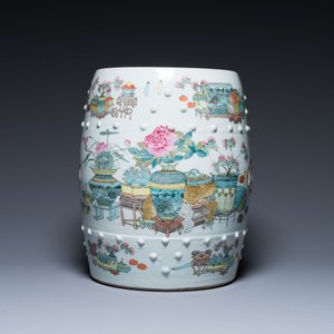 Tabouret en porcelaine de Chine qianjiang cai à décor d'antiquités dans le style de Xu Pinheng 許品衡, 19ème — photo 4