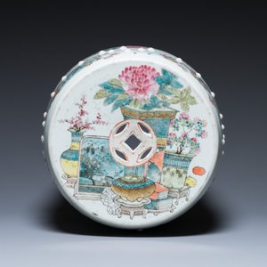 Tabouret en porcelaine de Chine qianjiang cai à décor d'antiquités dans le style de Xu Pinheng 許品衡, 19ème — photo 6