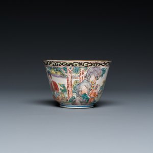Tasse à vin en émaux de Canton à décor d'Européens, Chine, Yongzheng — photo 5