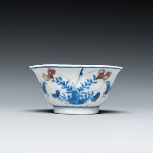 Tasse et soucoupe en porcelaine de Chine en bleu, blanc et rouge de cuivre, Kangxi — photo 7