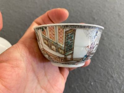 Tasse et soucoupe en porcelaine de Chine famille rose à décor de joueurs de go, Yongzheng — photo 6