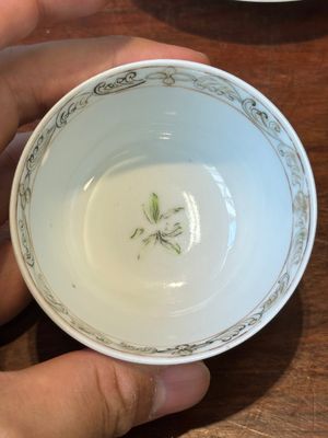 Tasse et soucoupe en porcelaine de Chine famille rose aux armes de Beekman de Zélande pour le marché hollandais, Yongzheng — photo 6