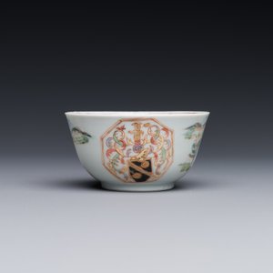 Tasse et soucoupe en porcelaine de Chine famille rose aux armes de Beekman de Zélande pour le marché hollandais, Yongzheng — photo 5