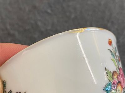 Tasse et soucoupe en porcelaine de Chine famille rose aux armes de Henri van Isselmuden et Anne van Haersolte pour le marché hollandais, Qianlong — photo 8