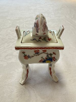 TBC price A Japanese kakiemon censer and cover, in a wooden box, Meiji, 19th C. — foto 4