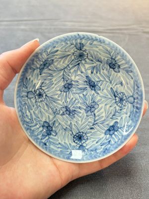Ten Chinese blue and white cups and eleven saucers, Kangxi — 照片 11