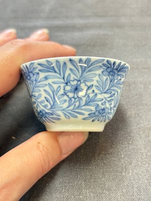 Ten Chinese blue and white cups and eleven saucers, Kangxi — 照片 38