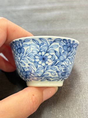 Ten Chinese blue and white cups and eleven saucers, Kangxi — 照片 41