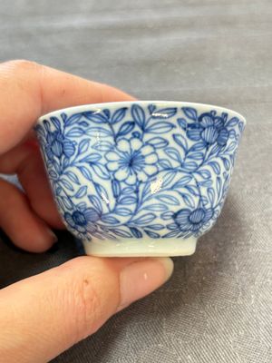 Ten Chinese blue and white cups and eleven saucers, Kangxi — 照片 43