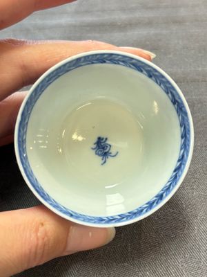 Ten Chinese blue and white cups and eleven saucers, Kangxi — 照片 45