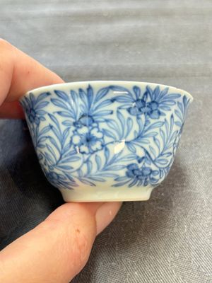 Ten Chinese blue and white cups and eleven saucers, Kangxi — 照片 50