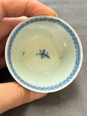 Ten Chinese blue and white cups and eleven saucers, Kangxi — 照片 51