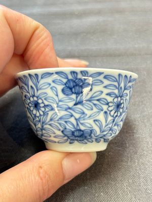 Ten Chinese blue and white cups and eleven saucers, Kangxi — 照片 56
